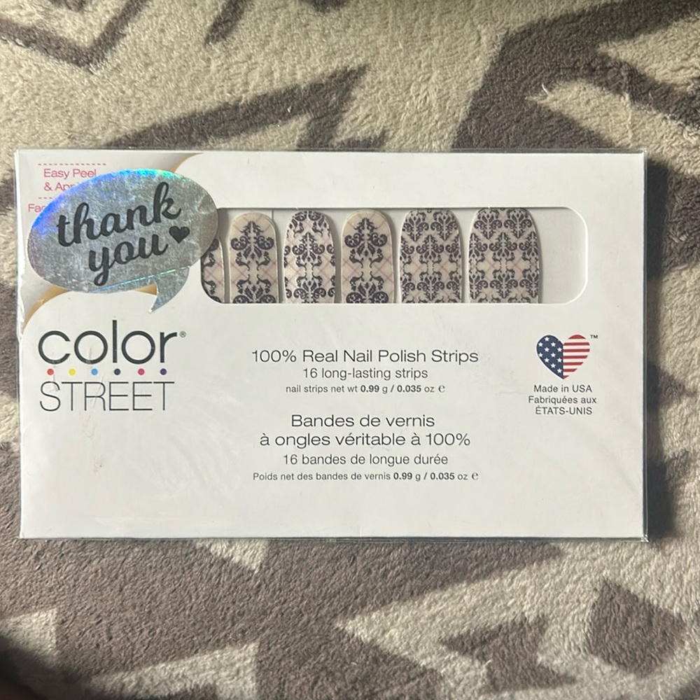 Kiss & Toile Color street